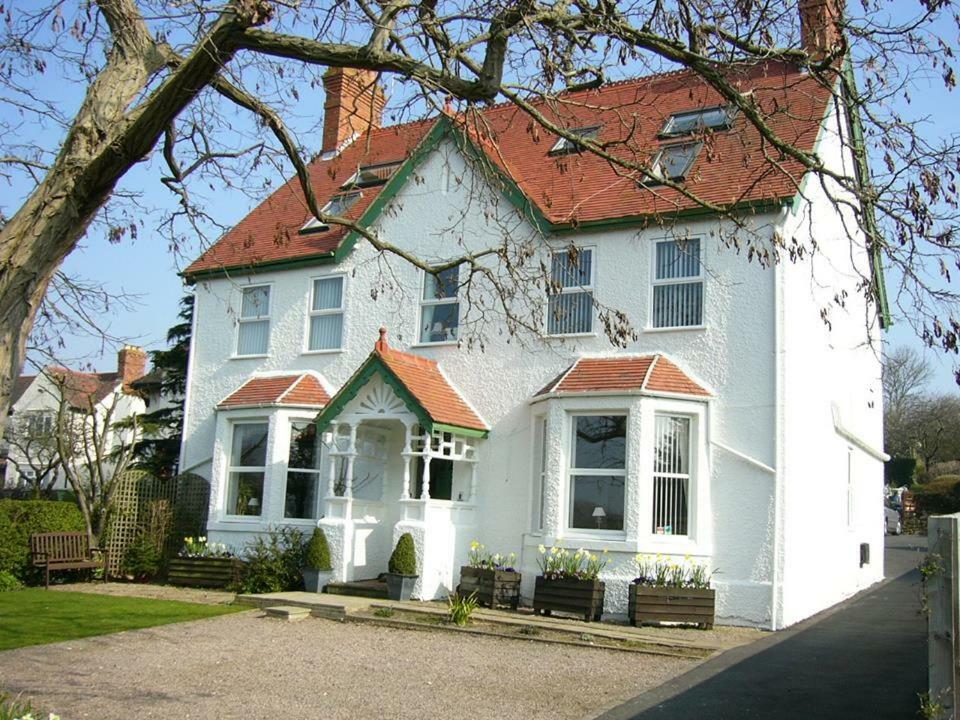 Brook House Bed & Breakfast Broadway  Exterior photo